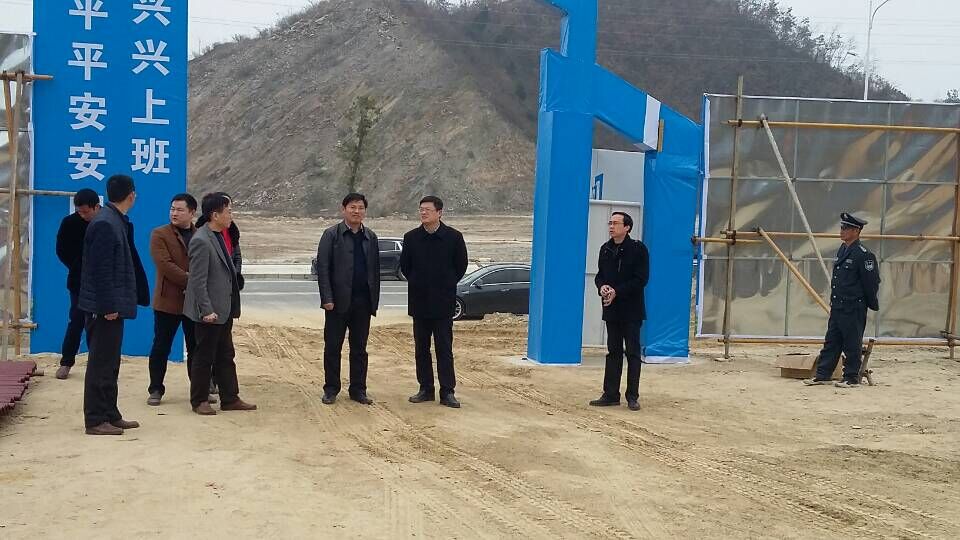 é^(q)^(q)Lw鸣|LI(y)@ČWF(xin){3